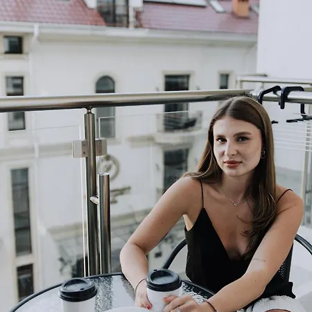 Sealine 4*